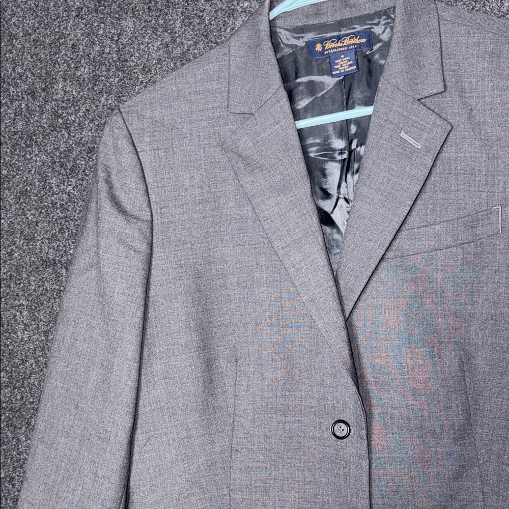 Brooks Brothers Woman’s Gray Suit Jacket 16 - Picture 6 of 7